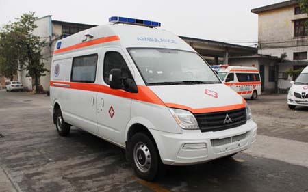 上汽大通救護(hù)車(chē)圖片